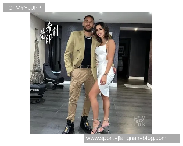 内马尔与女友布鲁娜携手庆祝圣诞节温馨合照中抱着两个可爱女儿